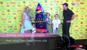 Exclu Vidéo : Britney Spears : strass, paillettes et décolleté pour les Teen Choice Awards 2015