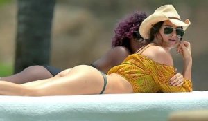 Kendall Jenner dans un bikini vert au Mexique