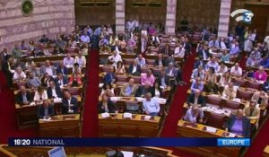 Grèce : les députés contestataires créent un nouveau parti