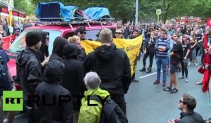 «Les nazis dehors» : une bagarre éclate lors d’une manifestation pro-réfugiés à Berlin