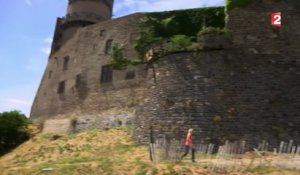 Brocantes - Le château de Tournoël à Volvic - 2015/08/29