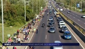 Des migrants quittent la Hongrie