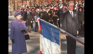 Elizabeth II rend hommage aux centaines de milliers de morts de la Grande guerre