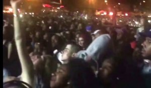 Jay-Z hidden in the crowd sings along to Beyonce’s Concert at ‘Made In America’ Festival