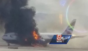 Un avion en flammes à l'aéroport de Las Vegas, à travers les télés américaines
