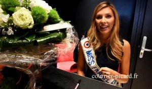 Miss France 2015 en séance d'autographes à Amiens