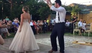 L Incroyable Choregraphie De La Mere Et Son Fils Au Mariage Sur