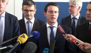 Air France: Valls dénonce des agissements de "voyous"