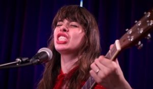 CraveOnstage: Le Butcherettes perform "Shave The Pride" Acoustic