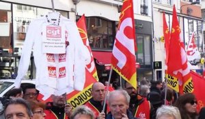 Manifestation de soutien aux salariés d'Air France à l'appel de la CGT devant le siège de la compagnie à Lille-