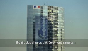 J - 31  avant la COP21 : Vitrophanie à la Défense : Redonnons le sourire à la planète