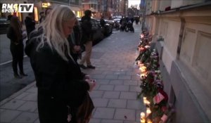 Attentats à Paris : les Suédois rendent hommage aux victimes françaises