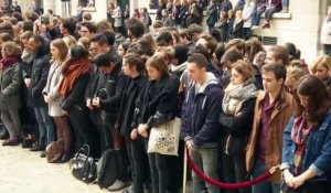 Minute de silence à la Sorbonne en présence du président Hollande