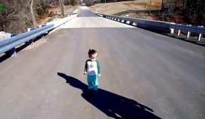 Adorable : ces bébés découvrent leur ombre pour la première fois