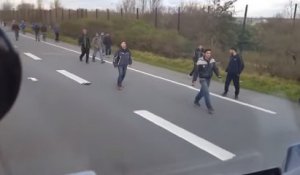Chauffeur routier hongrois essaye de renverser des migrants à Calais