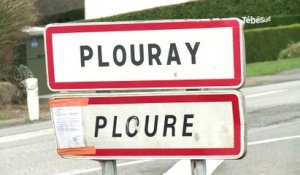 Plouray (56). La commune dans le rôle du pompiste