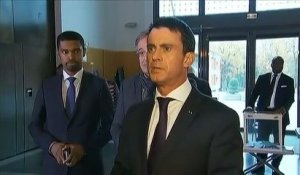 Manuel Valls compare le bulletin à "une arme contre le terrorisme"