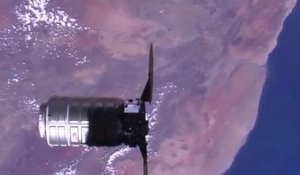 L'arrivée du cargo de ravitaillement Cygnus sur l'ISS, en 42 secondes