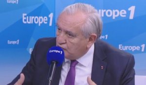 Raffarin réclame un «pacte républicain» contre le chômage