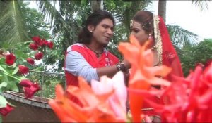 Roop Taru Pholo Ni Dukan Che - VIDEO SONG | Vikram Thakor, Diya Singh | New Gujarati Movie Song 2016