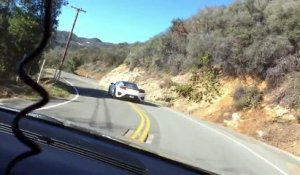 Une course entre une Acura NSX 2017 et une Audi RS4 à Los Angeles