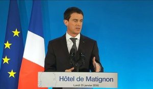 35 heures : "La dérogation à cette durée légale n'est plus une transgression", estime Valls