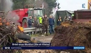 Les agriculteurs maintiennent des barrages en Bretagne et en Normandie