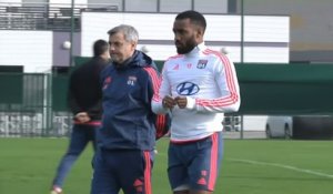 Foot - L1 - OL : Il faut sauver le soldat Lacazette...