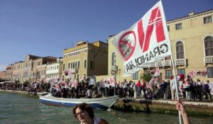 [EXTRAIT] Des militants anti-paquebots - Venise, récit d'un naufrage annoncé