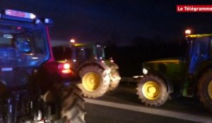 Guingamp. Premier convoi sur la RN12 en direction de Rennes