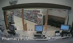 Un boxeur intercepte un voleur dans un supermarché