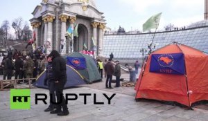 Tentes et brasiers à Kiev : les protestations anti-gouvernementales se poursuivent
