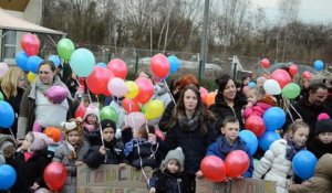 Hersin-Coupigny : les parents d'élèves de l'école Marie-Curie manifestent contre la fermeture d'une classe