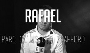 Rafael compare le Parc OL et Old Trafford