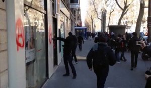 Mobilisation contre la loi Travail: Incidents entre policiers et manifestants à Paris