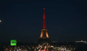 Attentats Bruxelles : la Tour Eiffel aux couleurs de la Belgique