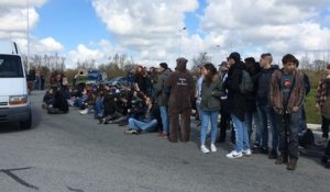 Les lycéens manifestent contre la loi travail à Loudéac