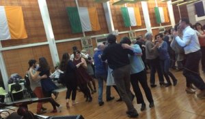 Cours de danse au bal irlandais