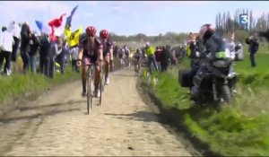 Paris-Roubaix : le bon réflexe de Peter Sagan pendant la chute de Cancellara