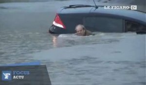 Texas : un automobiliste pris au piège des inondations sauvé par des journalistes