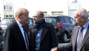 Lanester (56). Jean-Yves Le Drian défend le pacte Défense PME