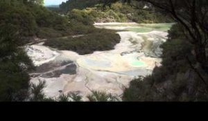 NOUVELLE ZÉLANDE : les couleurs FOLLES du Parc géothermique à Rotorua