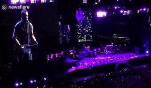 Bruce Springsteen performs Purple Rain in Prince tribute