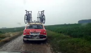 La boue est présente sur Paris-Roubaix Espoirs