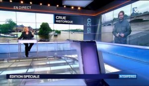 Inondations : "la Seine a dépassé le niveau des 6 mètres"