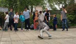 L'ASPTT hip-hop en démo de danse