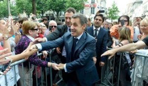 Près de 300 fans réunis à Reims pour acclamer Nicolas Sarkozy
