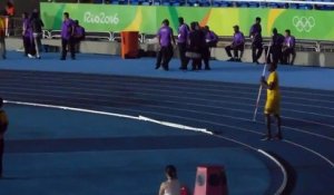 Séance de javelot pour Usain Bolt au stade olympique