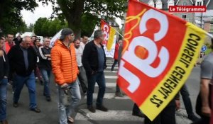 Guingamp. 50 agents du département défilent contre l'augmentation du temps de travail