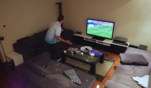 Il détruit son macbook et sa télé piégé par sa femme pendant un match de l'euro 2016